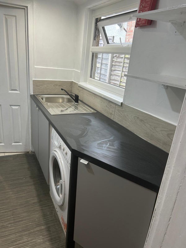 '*NEW WHOLE 4 bed house by tube Zone3!*' Room to Rent from SpareRoom