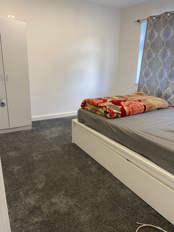 'Double room' Room to Rent from SpareRoom