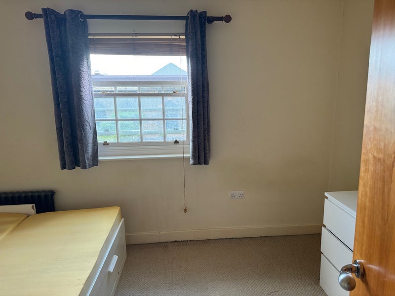 'Lovely double room in Woolwich' Room to Rent from SpareRoom