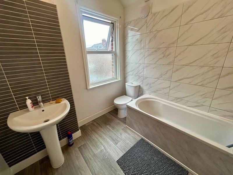 'Liverpool St All Bills Included' Room to Rent from SpareRoom