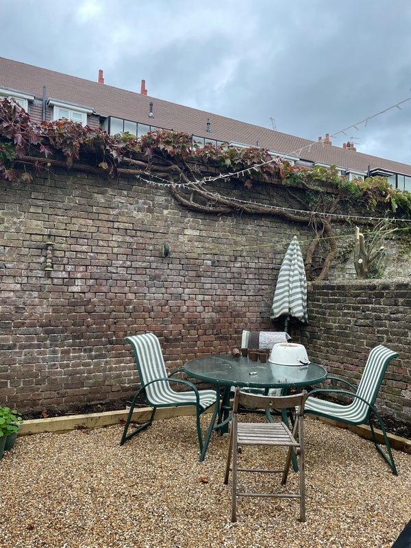 'Double room in Poets Corner, Hove' Room to Rent from SpareRoom