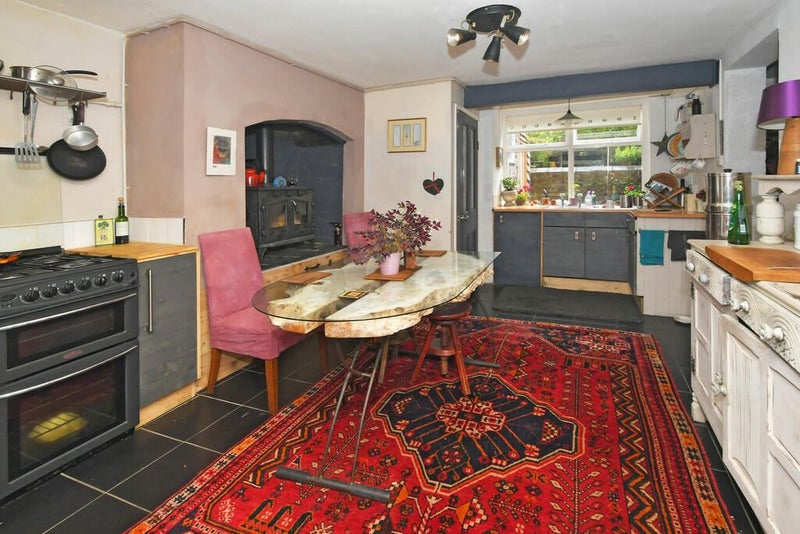 '1 bedroom Basement flat' Room to Rent from SpareRoom