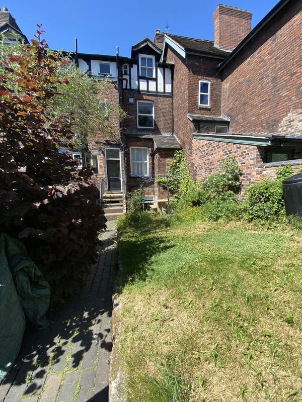 '1 bedroom Basement flat' Room to Rent from SpareRoom