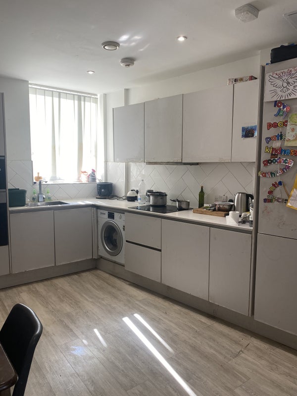 '2 Bed Room Flat for rent in Hounslow Central ' Room to Rent from SpareRoom