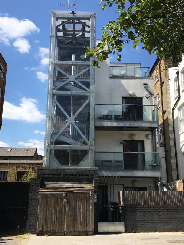 Photo 1: flat's exterior 