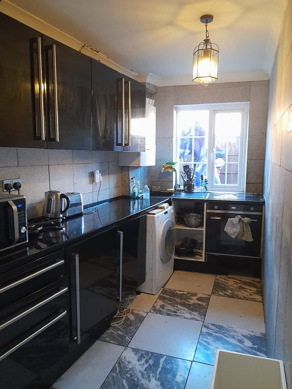 'Extra Large Double Bedroom in Harrow' Room to Rent from SpareRoom