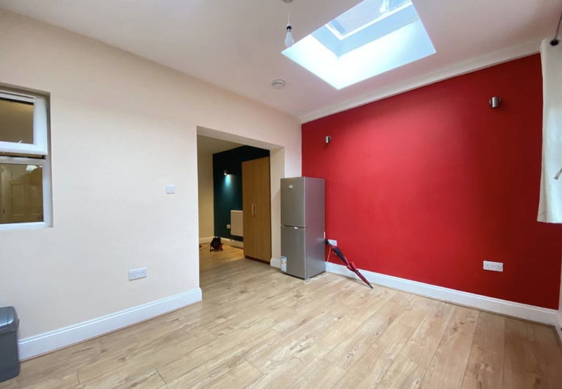 '1 Bed Flat Walthamstow Huge Close To Station' Room to Rent from