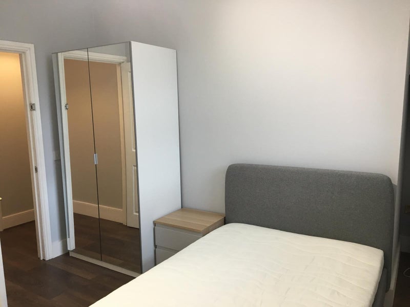 'Furnished Ensuite Double Bedroom, In City Centre ' Room to Rent from