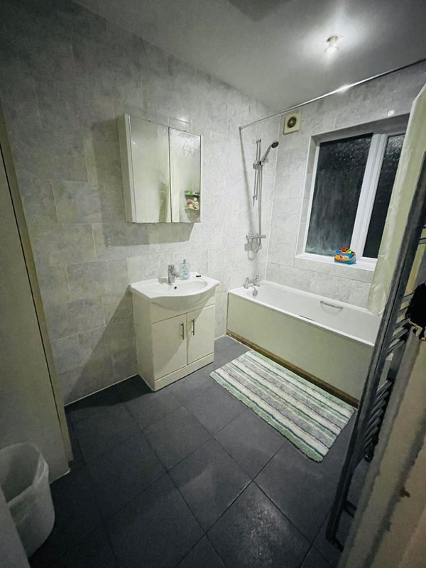 'Whole property in Kenton for rent ' Room to Rent from SpareRoom