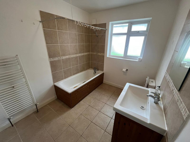 '😍 New 1 Bedroom Flat Kingston Asap 😍' Room to Rent from SpareRoom