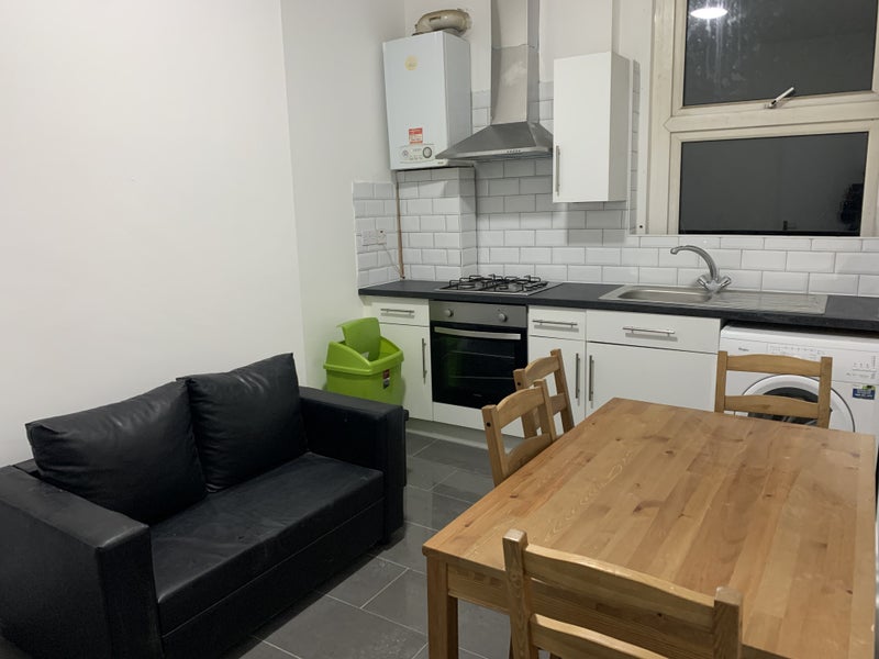 'Luxury 2 Bed Apartment New Cross Goldsmiths 5 Min' Room to Rent from