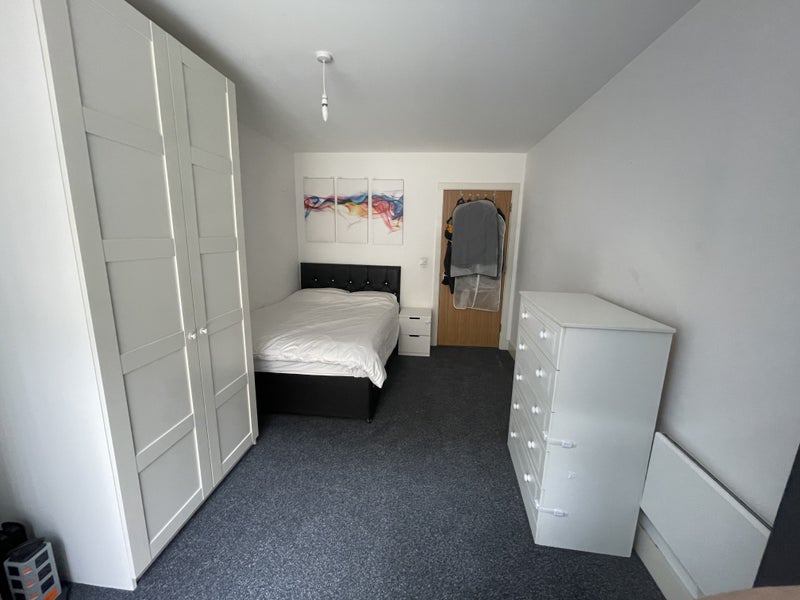 '2Bedroom Apartment in Prime Zone 1 Location' Room to Rent from SpareRoom