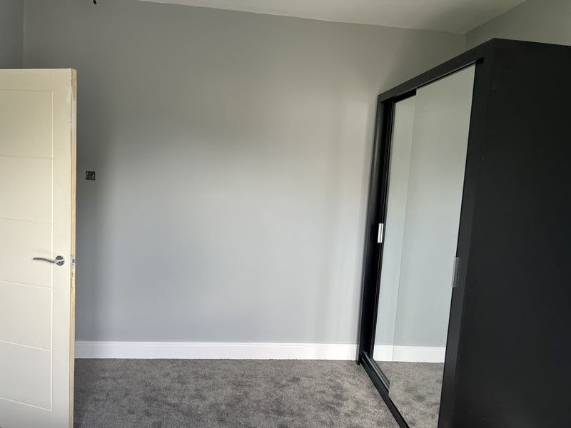 '1 single 1 big double room available ' Room to Rent from SpareRoom