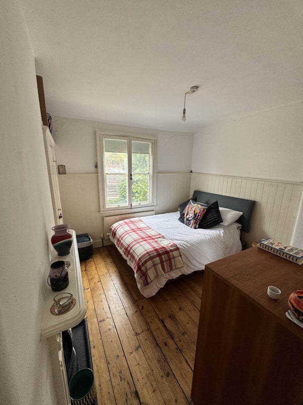 'House with garden in Hammersmith/Barons Court' Room to Rent from SpareRoom