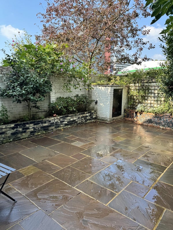 'House with garden in Hammersmith/Barons Court' Room to Rent from SpareRoom