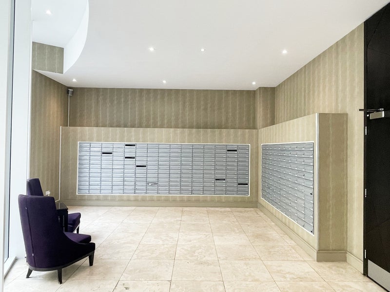 'Studio near Canary Wharf shortlet Only' Room to Rent from SpareRoom