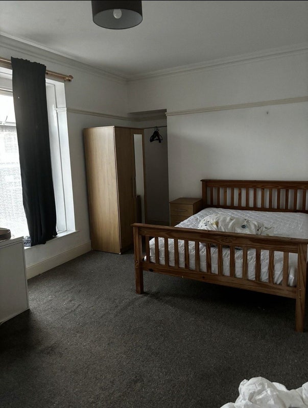 'Large Double room in Swansea available to rent ' Room to Rent from