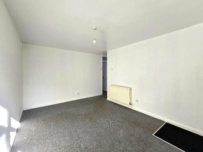 '2 Bed room furnished flat near Coventry Hospital' Room to Rent from