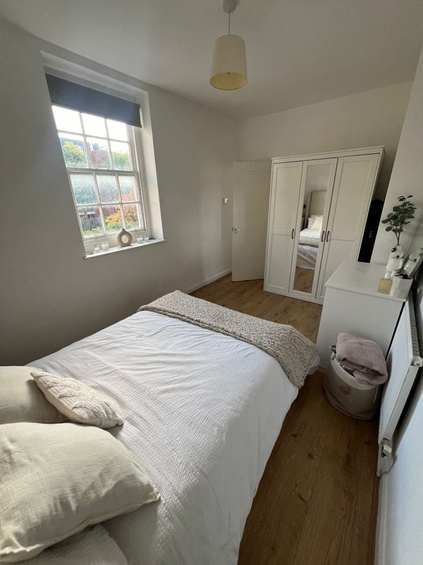 'Two doubles rooms in heart of angel ' Room to Rent from SpareRoom
