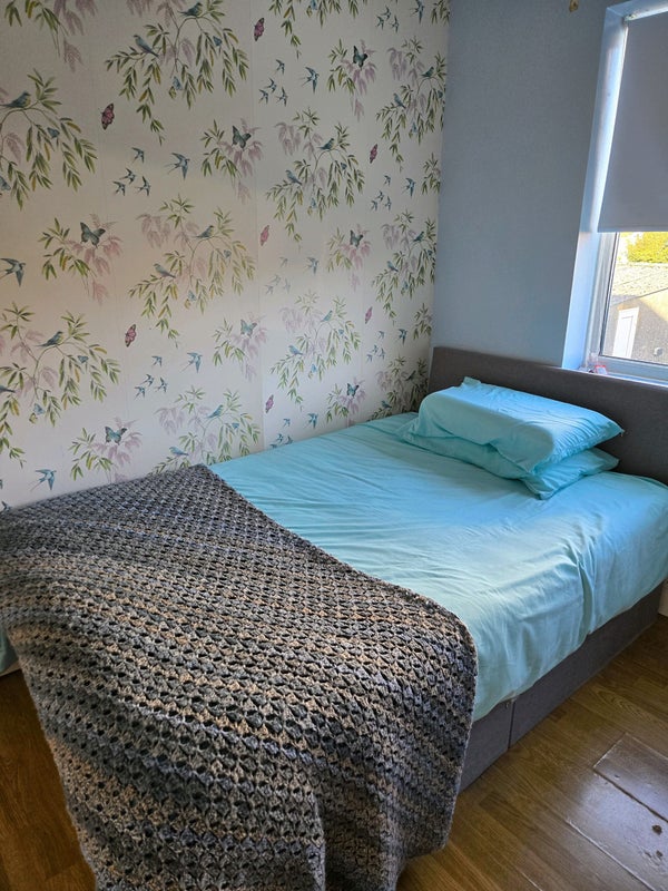 'Furnished Room in 4 bed house ' Room to Rent from SpareRoom