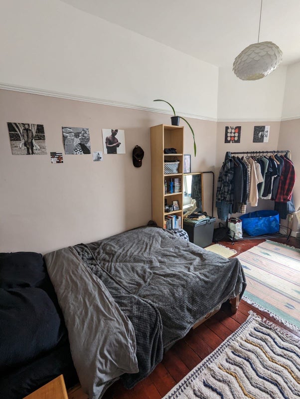 'Sunny flat in Dennistoun ' Room to Rent from SpareRoom
