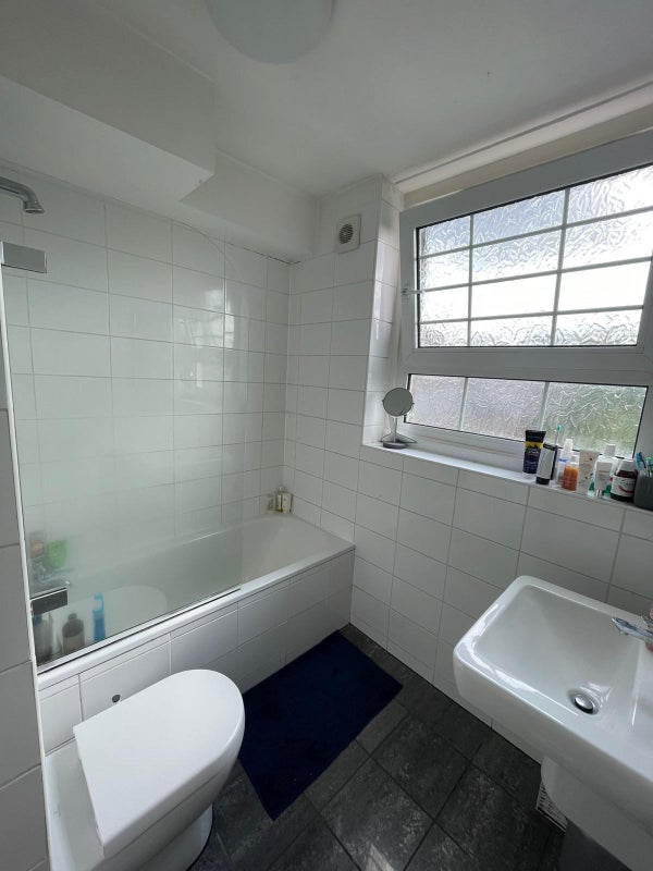 'X2 Double Rooms Available Bethnal Green Flat' Room to Rent from SpareRoom