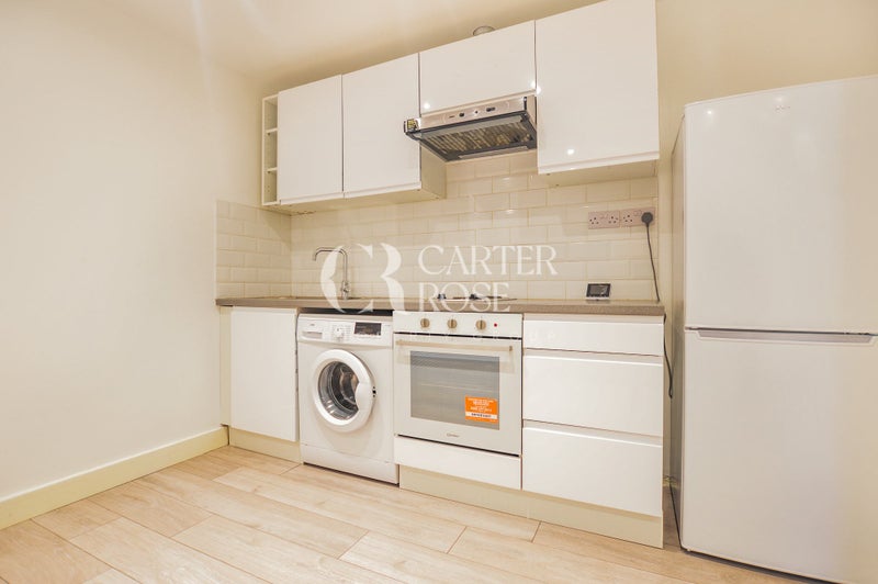 'Fab studio flat on The Boulevard on Balham High Rd' Room to Rent from