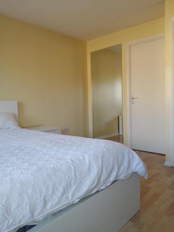 'Double room with ensuite bathroom. ' Room to Rent from SpareRoom