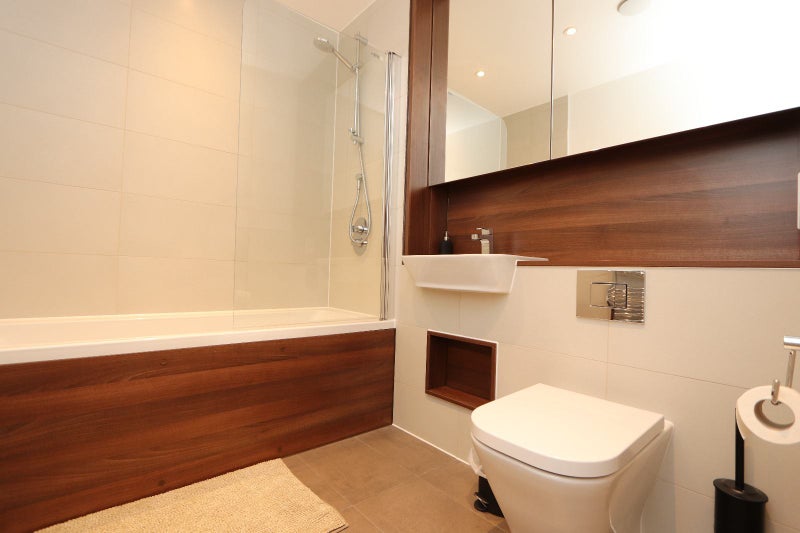 'Amazing room in outstanding luxury House! ' Room to Rent from SpareRoom