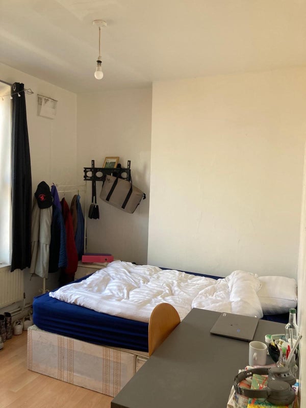 '2 rooms available in Shoreditch zone 1' Room to Rent from SpareRoom