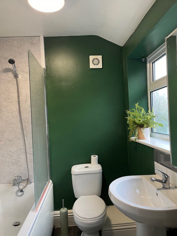 'Spacious room in a good home! ' Room to Rent from SpareRoom