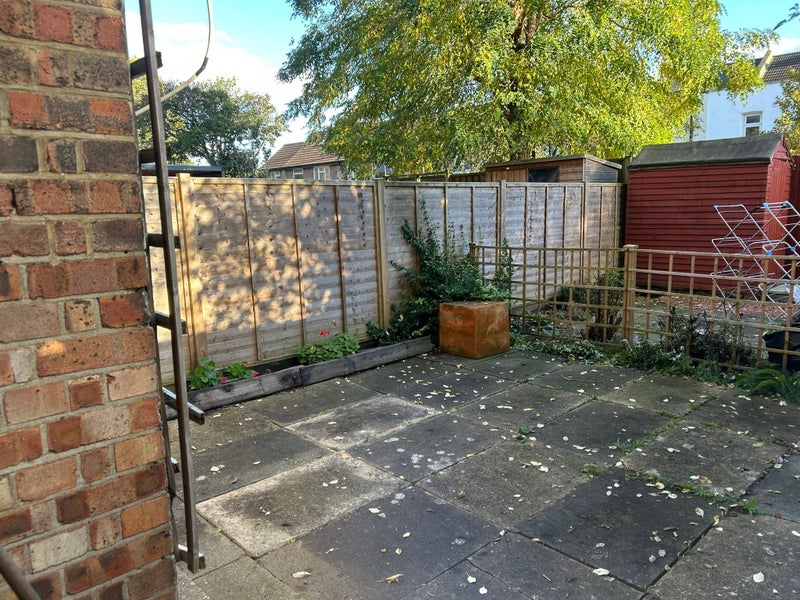 'Spacious Double Room in South Ealing' Room to Rent from SpareRoom