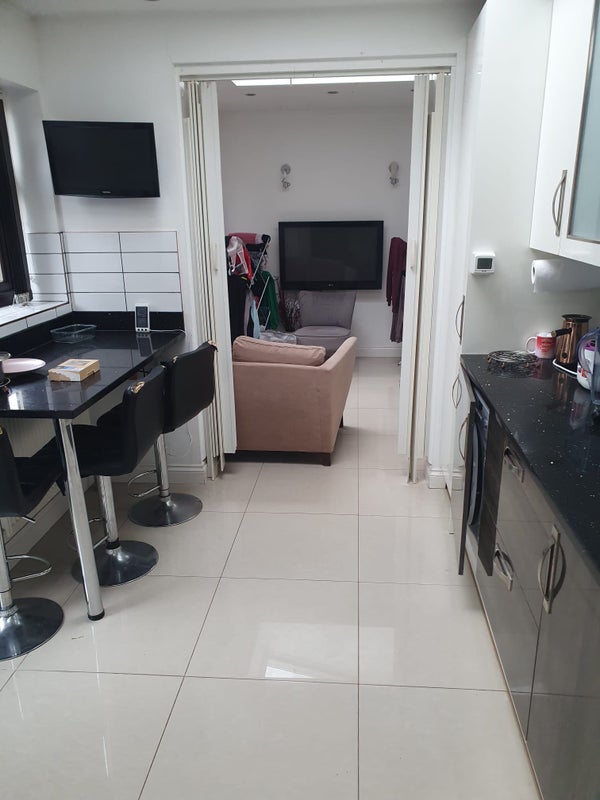 'Furnished double room E15 West Ham' Room to Rent from SpareRoom