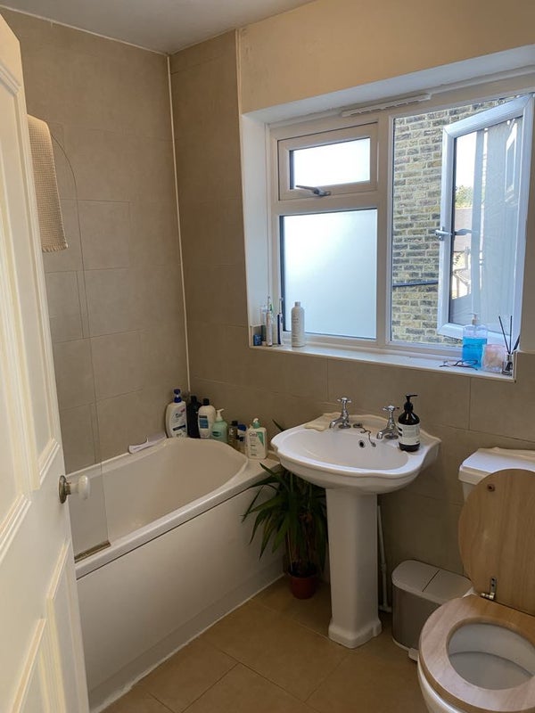 '1 Bedroom Flat for 3 Month Sublet' Room to Rent from SpareRoom