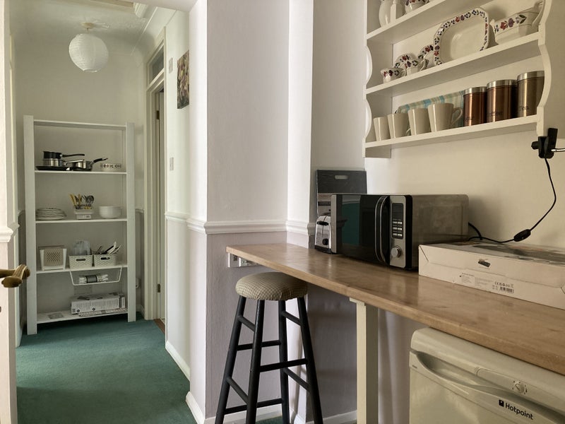 'Self contained bed, sitting room & Room to Rent from