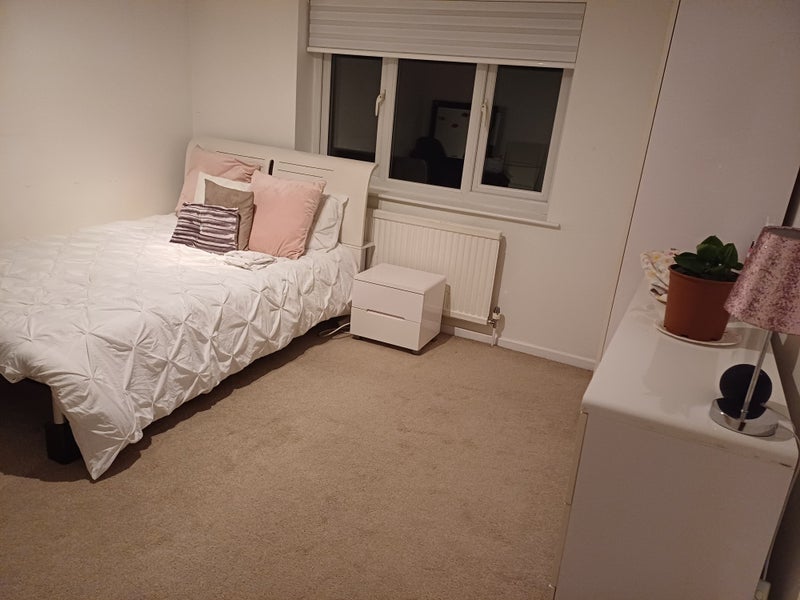 'Double bedroom to let in detached house' Room to Rent from SpareRoom