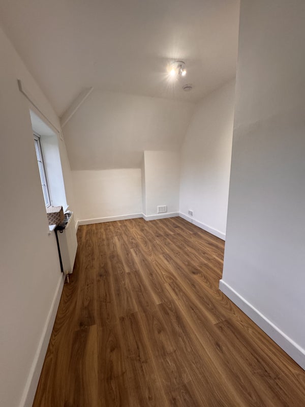 'Bright double room,friendly house Shepherds Bush' Room to Rent from