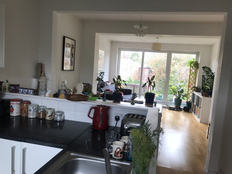 'Bright double room,friendly house Shepherds Bush' Room to Rent from