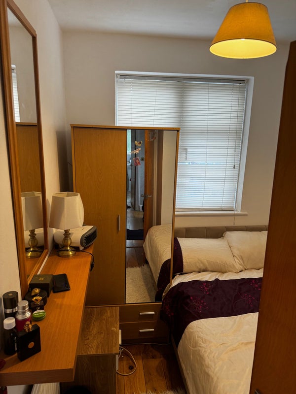 'Good size room with double bed ' Room to Rent from SpareRoom