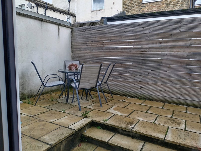 'Double room SW19 £950' Room to Rent from SpareRoom