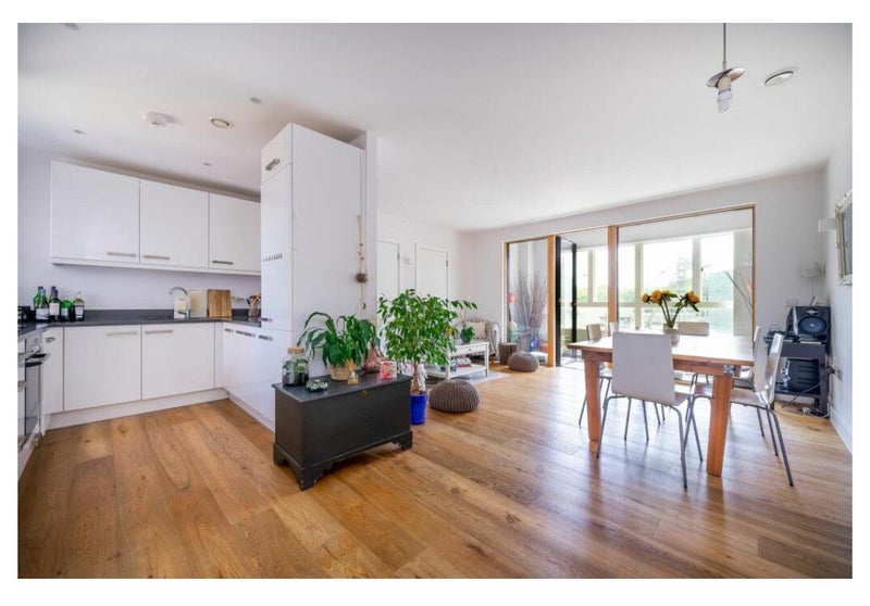 'Double room in big Bethnal Green flat' Room to Rent from SpareRoom