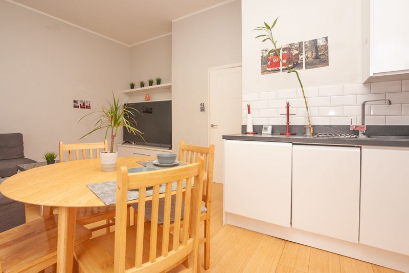 'Modenrn 1 bedroom flat Kilburn' Room to Rent from SpareRoom