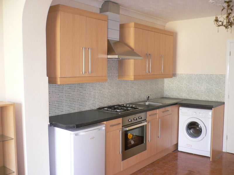 'Beautiful, large studio in Harrow £1,100/month) ' Room to Rent from