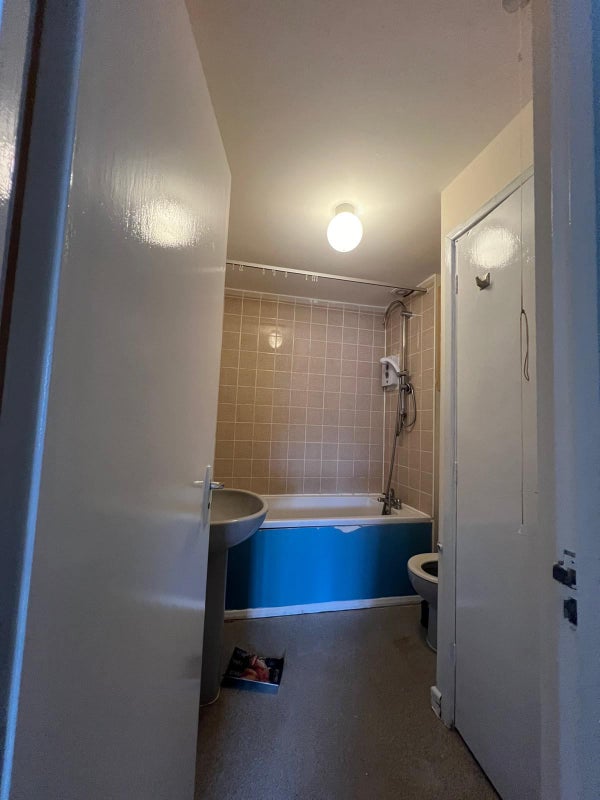 'Spacious OneBedroom Apartment for Rent Hounslow' Room to Rent from