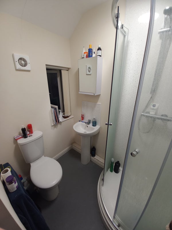 '1 or 2 Double Rooms for Rent in Southmead' Room to Rent from SpareRoom