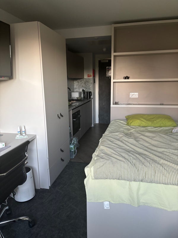 'Rerent a Studio at Chapter Westminster!' Room to Rent from SpareRoom