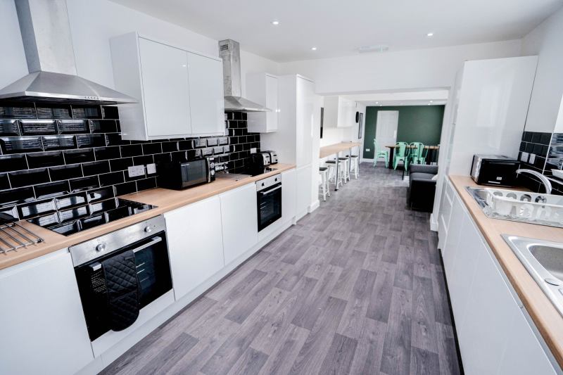 'Double bedroom with an en suite ' Room to Rent from SpareRoom