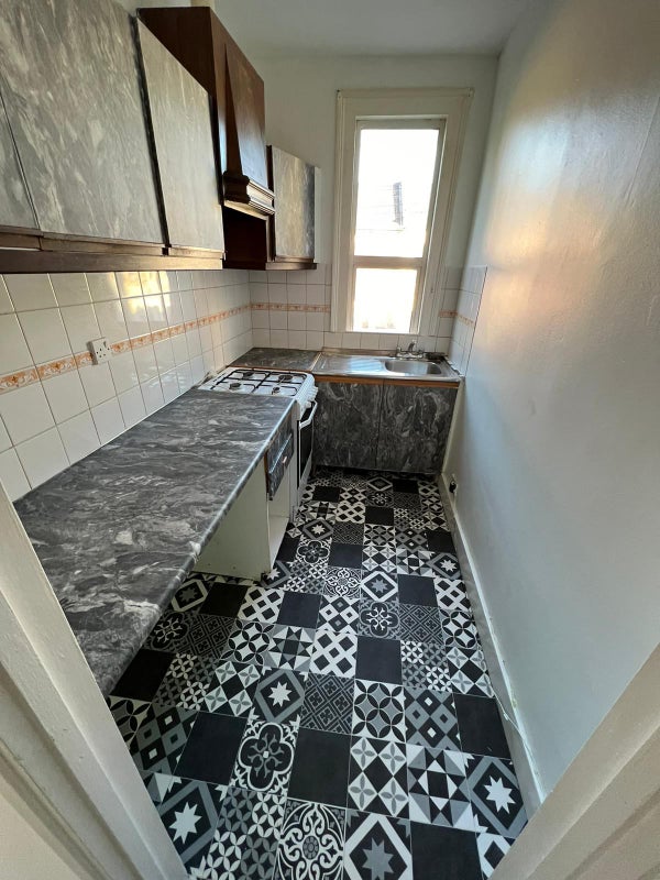 'Amazing 2 Bedroom Flat In Seven Sister' Room to Rent from SpareRoom