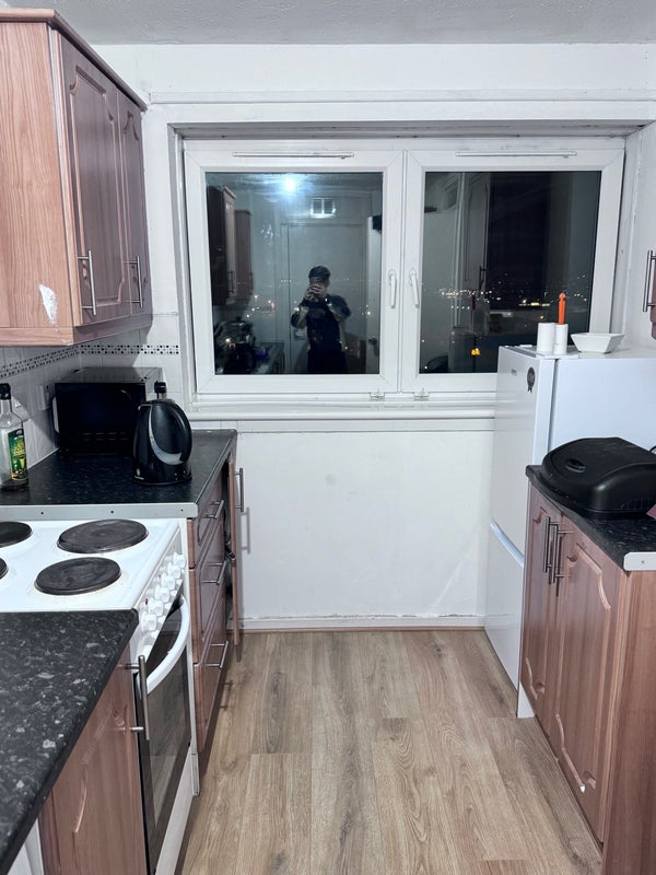 'Room for rent close to the university of Glasgow ' Room to Rent from