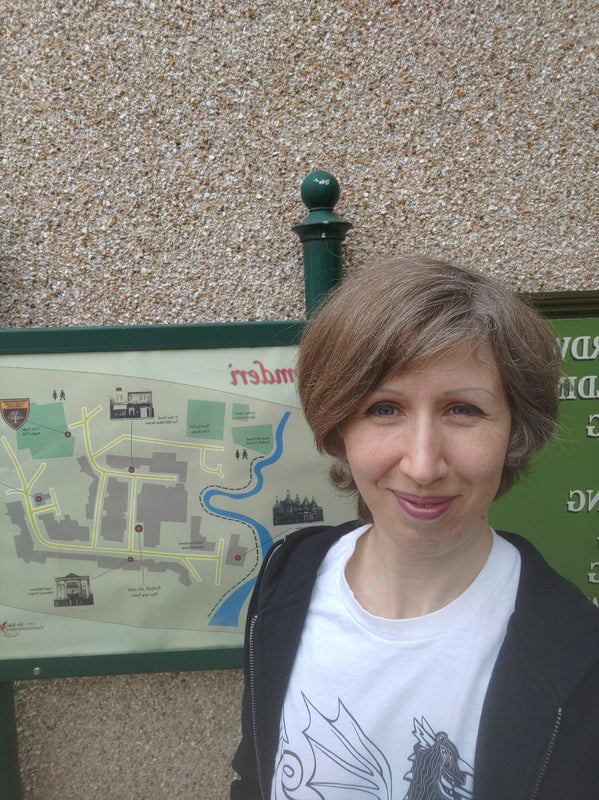 Photo 1: Cymderi, S4C